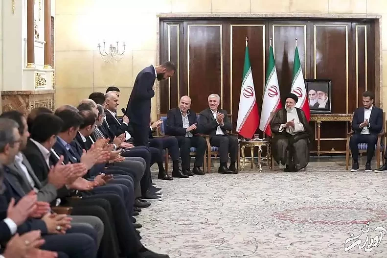 تصاویر - بدرقه ملی پوشان فوتبال با حضور رئیسی